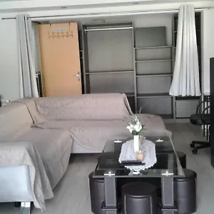 Appartement Au Rez De Jardin, Morangis (Essonne)